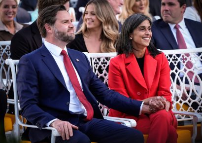 JD Vance vicepresidente de EE. UU., y su esposa Usha esperan su cuarto hijo