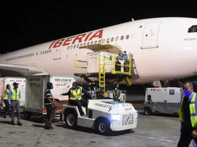 República Dominicana e Iberia pactan refuerzo de vuelos tras suspensión de contratos por deficiencias