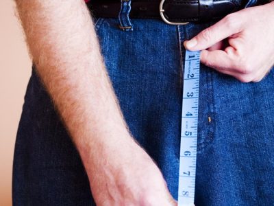 Estudio revela que el tamaño del pene influye en la percepción de atractivo y capacidad de combate en hombres