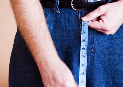 Estudio revela que el tamaño del pene influye en la percepción de atractivo y capacidad de combate en hombres