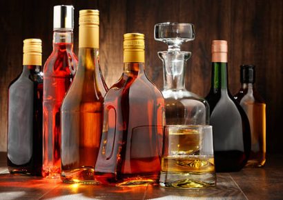 Crisis en la industria del alcohol: productores enfrentan excedentes históricos mientras el consumo cae