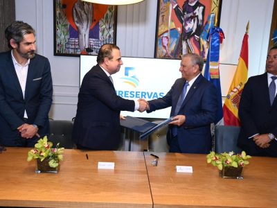Banreservas y CaixaBank de España renuevan convenio para envío de remesas