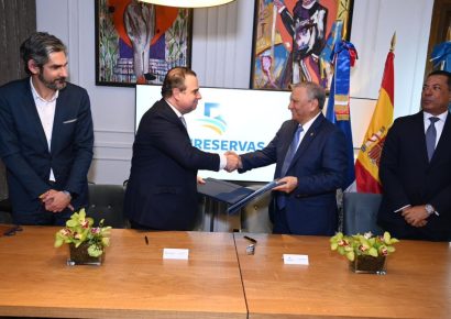 Banreservas y CaixaBank de España renuevan convenio para envío de remesas