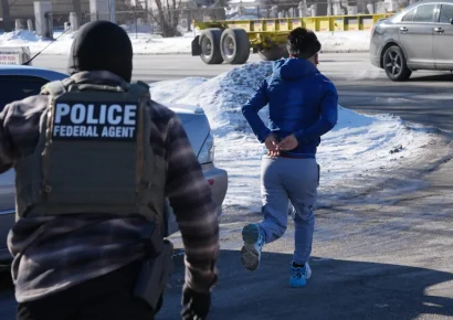 Juez federal suspende temporalmente detenciones de refugiados en Minnesota