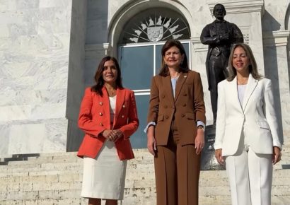 Vicepresidenta Raquel Peña se reúne con la embajadora de EE. UU. en Santiago para fortalecer la cooperación bilateral