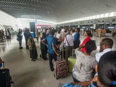 Puerto Rico suspende la mayoría de sus vuelos y restringe el espacio aéreo para aerolíneas de EE.UU.