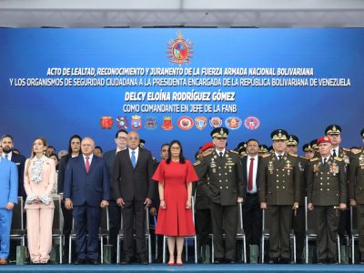 La Fuerza Armada Venezolana reconoce a Delcy Rodríguez como su comandante en jefe