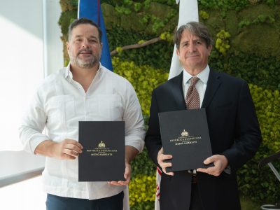 Medio Ambiente y Costasur Dominicana acuerdan impulsar turismo sostenible en Isla Catalina