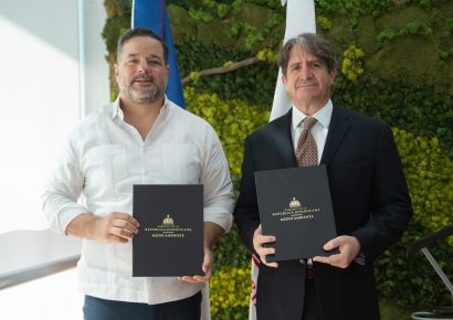 Medio Ambiente y Costasur Dominicana acuerdan impulsar turismo sostenible en Isla Catalina