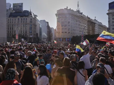 Argentina impone restricciones migratorias para evitar el ingreso de venezolanos vinculados al régimen de Maduro