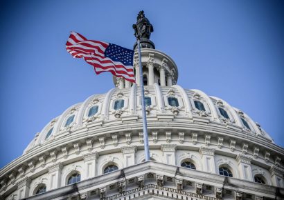 Senado de EE. UU. aprueba resolución contra nuevas acciones militares de Trump en Venezuela