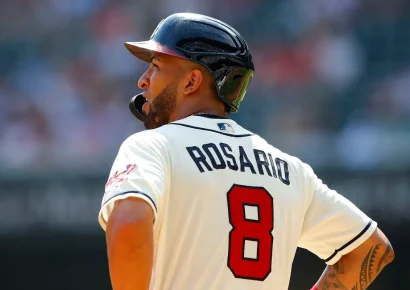 El jardinero de Grandes Ligas Eddie Rosario se une a los Toros del Este