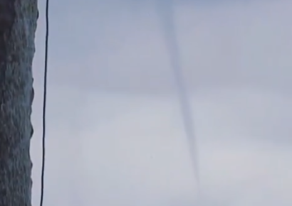 Dos trombas marinas se forman en costas de Bávaro, Punta Cana por vaguada y frente frío