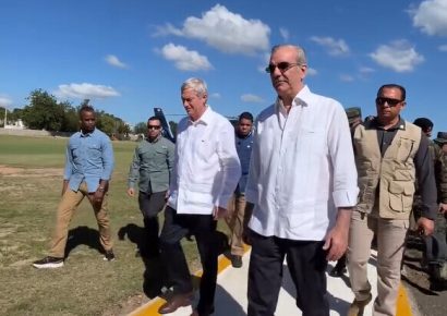 Abinader y Kast recorren la verja perimetral en la frontera de Dajabón con Haití