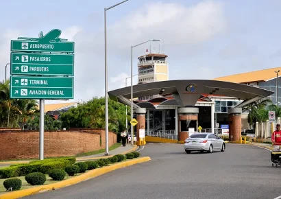 Santiago amplía su conexión aérea con Europa al sumar un tercer vuelo semanal a Madrid