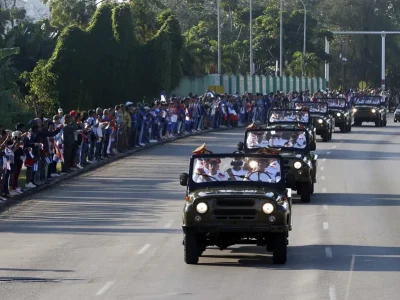 Venezuela entrega a Cuba un acuerdo que declara “héroes y mártires” a los fallecidos en el ataque de Estados Unidos.