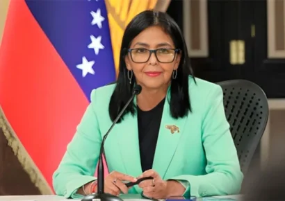 Delcy Rodríguez reafirma su cargo tras imagen manipulada de Trump