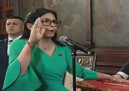 Delcy Rodríguez jura como presidenta interina de Venezuela en el Parlamento
