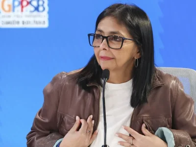 Delcy Rodríguez sostuvo reunión con el director de la CIA en Caracas