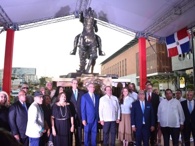 El Instituto Duartiano inaugura primera estatua ecuestre de Juan Pablo Duarte en Santo Domingo