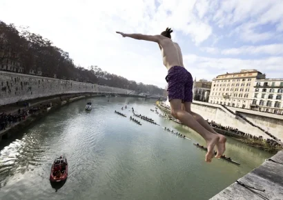 Roma celebra el inicio de 2026 con el tradicional salto al río Tíber