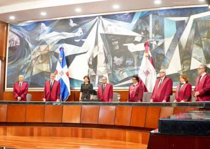 La vicepresidenta Raquel Peña participa en la conmemoración del 14° aniversario del Tribunal Constitucional