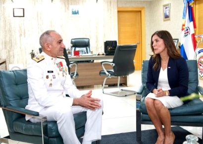 Embajadora de EE. UU. se reúne con presidente de la DNCD para fortalecer la cooperación contra el narcotráfico
