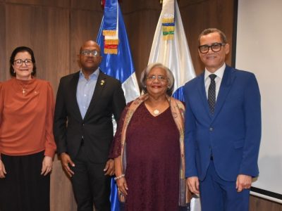 CNSS juramenta a representantes del Colegio Médico Dominicano ante el SDSS