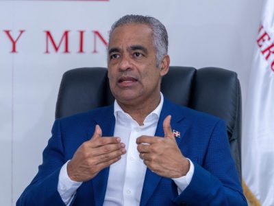 República Dominicana proyecta aumentar en más de 50 % su capacidad de energía base para 2028