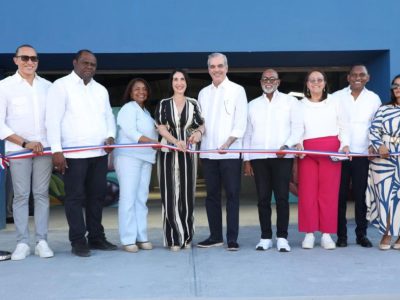 Luis Abinader inaugura mercado municipal en Las Matas de Farfán