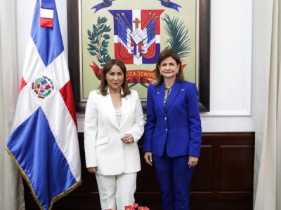 Raquel Peña deja juramentada a Mayra Jiménez al frente de Supérate