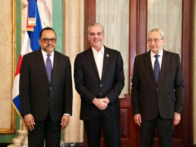 Presidente Luis Abinader juramenta a Antoliano Peralta Romero y Jorge Subero Isa