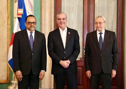 Presidente Luis Abinader juramenta a Antoliano Peralta Romero y Jorge Subero Isa