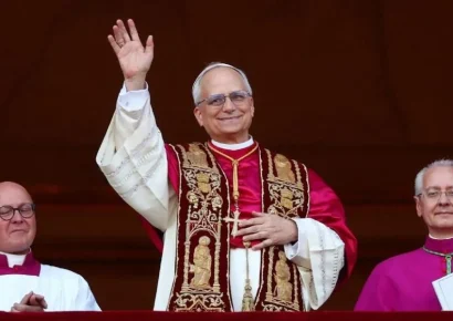 León XIV expresa deseo de viajar «pronto» a México en reunión con arzobispo Aguiar Retes