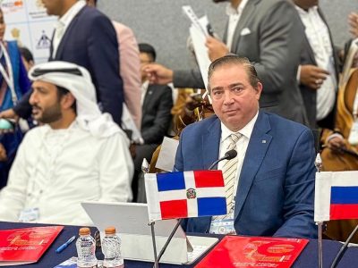 República Dominicana impulsa la apertura aérea y el transporte de carga en foro internacional en la India