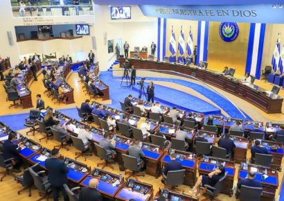 El Congreso de El Salvador amplía por 30 días el régimen de excepción contra pandillas