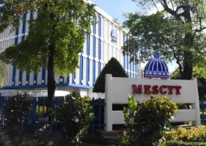 Mescyt lanzará una nueva convocatoria de becas internacionales para estudios de posgrado