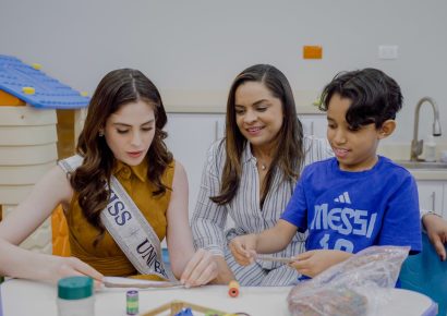 Miss Universo 2025 fortalece la concienciación sobre el autismo en visita al CAID de Santo Domingo Este