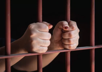 Imponen tres meses de prisión preventiva a abogada acusada de matar a su pareja en Villa Altagracia