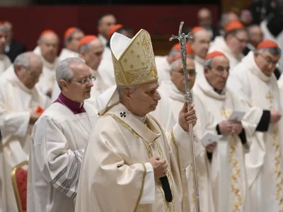 Primera cumbre de cardenales en el Vaticano: el papa León XIV llama a la unidad y a dejar de lado intereses personales