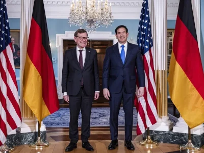 EE. UU. y Alemania dialogan sobre crisis internacionales sin nombrar a Groenlandia