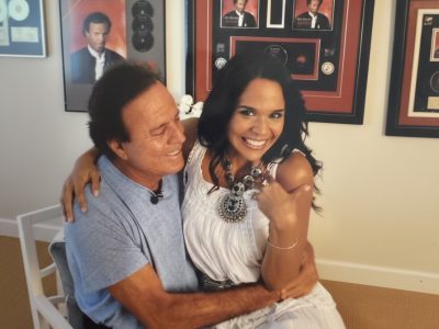 Dominicana Mariela Encarnación se pronuncia a favor de Julio Iglesias