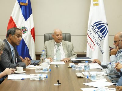 Minerd y ADP flexibilizan normas para la Evaluación de Desempeño Docente 2025