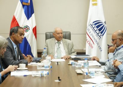 Minerd y ADP flexibilizan normas para la Evaluación de Desempeño Docente 2025