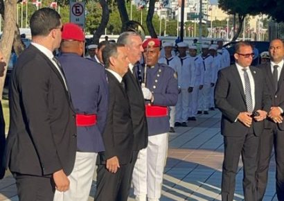 Presidente Luis Abinader llega a la ceremonia oficial del Día del Poder Judicial