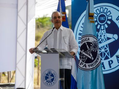 Abinader inaugura obras de agua potable y saneamiento en Las Matas de Farfán