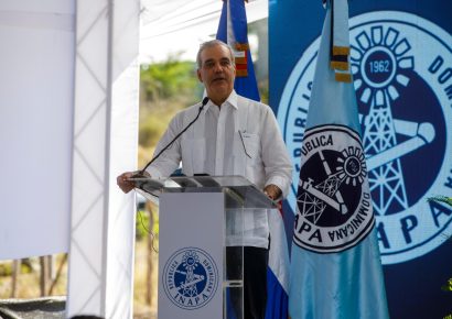 Abinader inaugura obras de agua potable y saneamiento en Las Matas de Farfán