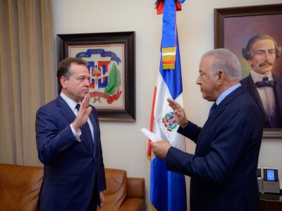 Ito Bisonó es juramentado como nuevo ministro de Vivienda, Hábitat y Edificaciones