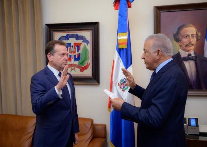 Ito Bisonó es juramentado como nuevo ministro de Vivienda, Hábitat y Edificaciones