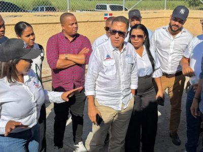 Gobierno acelera construcción de 18 proyectos escolares